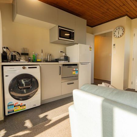 Cosy Unit With Incredible Views & Sky Tv Villa Whanganui Exterior photo